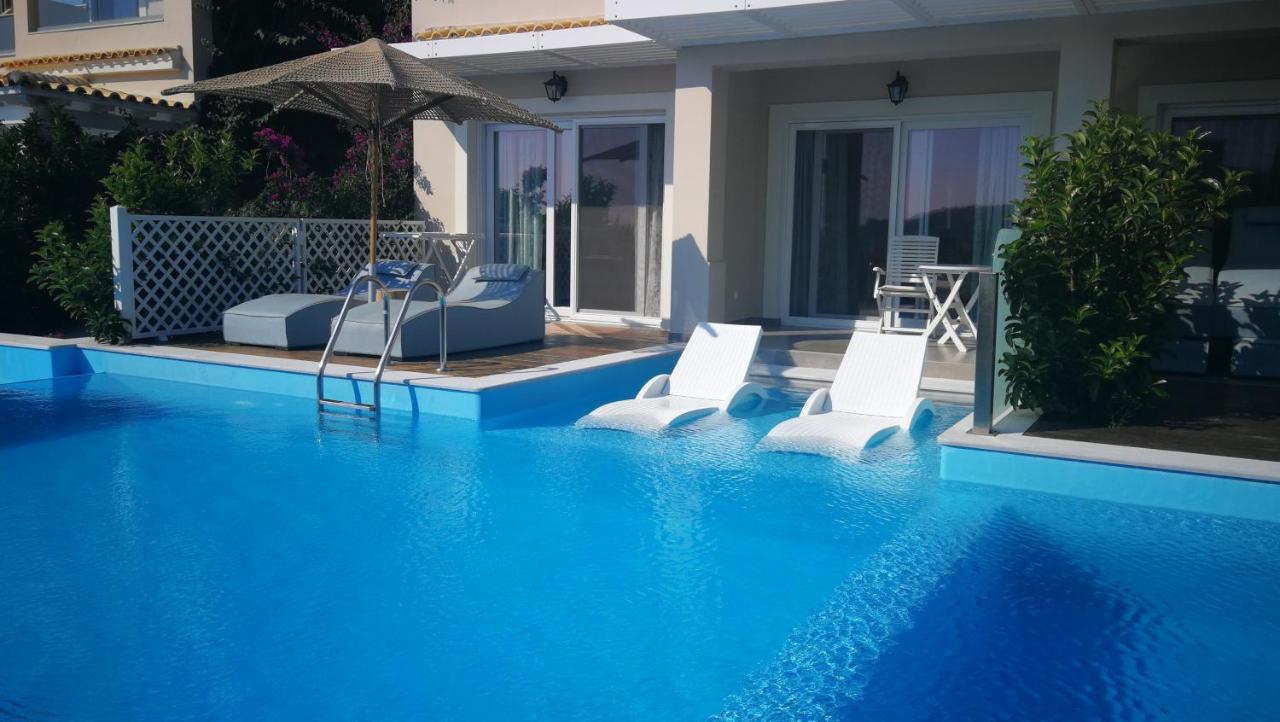 Paralia Luxury Suites Agios Stefanos Avliotes  Bagian luar foto