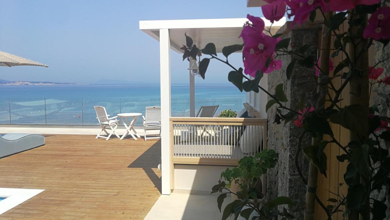 Paralia Luxury Suites Agios Stefanos Avliotes  Bagian luar foto