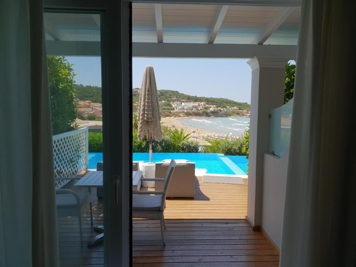 Paralia Luxury Suites Agios Stefanos Avliotes  Ruang foto