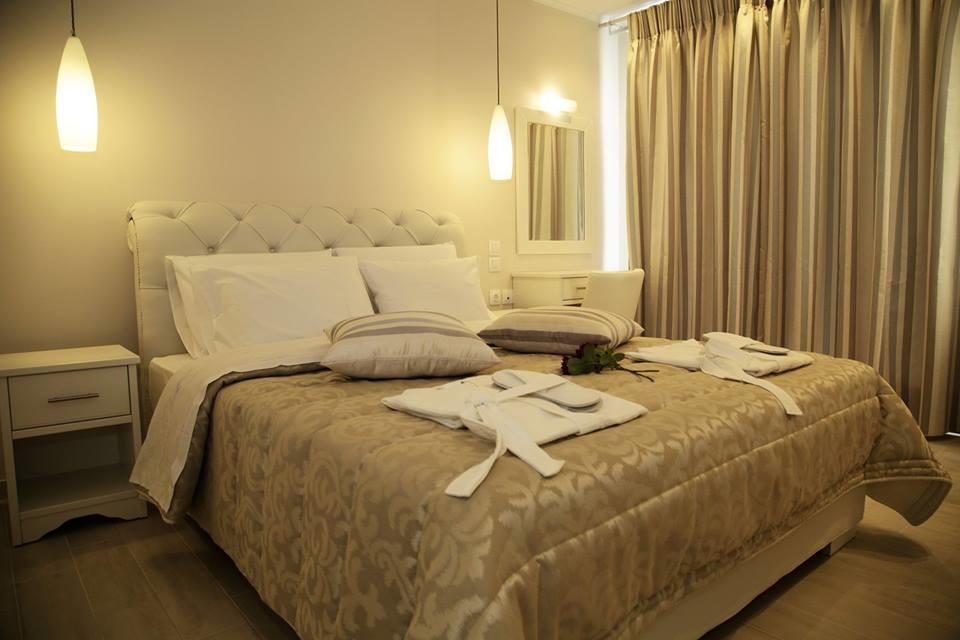 Paralia Luxury Suites Agios Stefanos Avliotes  Bagian luar foto