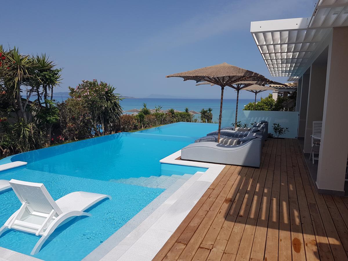 Paralia Luxury Suites Agios Stefanos Avliotes  Bagian luar foto